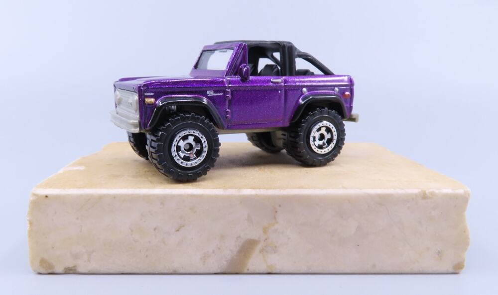 Matchbox 1972 FORD Bronco 4x4 Target Retro Series 5/24 Purple 1:64 Diecast Loose